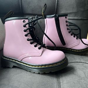 Toddler Dr. Martens size 7 us, 23 eur